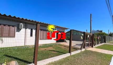 Excelente casa 3 dormitórios em Nova Tramandaí