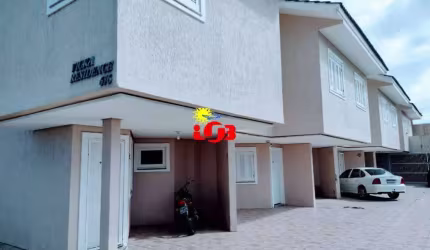 Duplex com 2 suítes, apenas 600m do mar!
