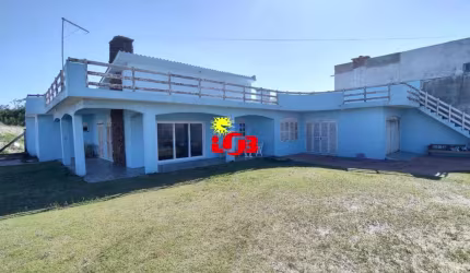 LINDO IMÓVEL A BEIRA MAR! VENHA CONHECER E SE APAIXONAR!!!