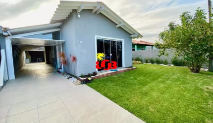 Casa com piscina e anexo!