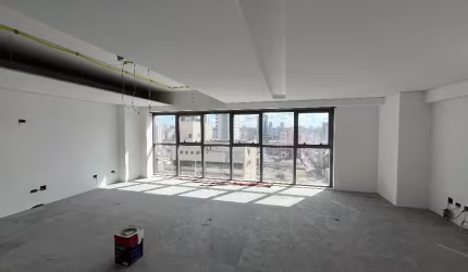 Sala Comercial no Seventh Avenue, com banheiro e vaga de garagem no Rebouças