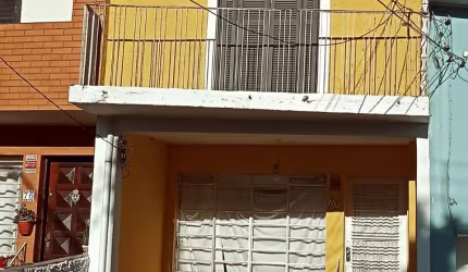 Sobrado Com 2 Dormitórios E 2 Vagas em Rua Sem Saída no Alto Da Lapa