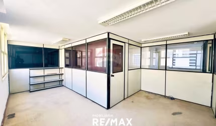 Excente sala comercial no Centro de Niterói