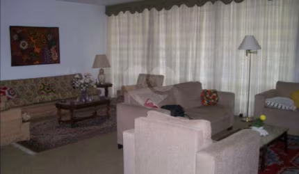 Casa térrea com 4 quartos à venda em Vila Madalena - SP