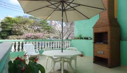Casa com 4 quartos à venda em Cambuci - SP