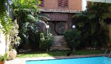 Sobrado com 4 quartos à venda em Vila Gumercindo - SP