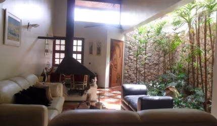 Casa com 6 quartos à venda em Jardim Da Saúde - SP