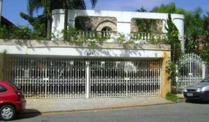Casa com 4 quartos à venda em Vila Tramontano - SP