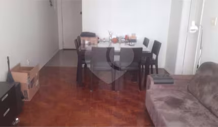 Apartamento com 3 quartos à venda em Indianópolis - SP
