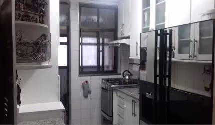 Apartamento com 3 quartos à venda em Vila Gumercindo - SP