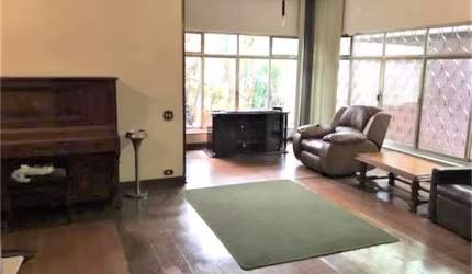 Casa térrea com 3 quartos à venda em Vila Monumento - SP