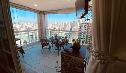 Apartamento com 3 quartos à venda em Aclimação - SP