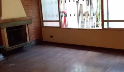 Casa térrea com 3 quartos à venda em Vila Albertina - SP