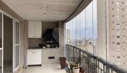 Apartamento com 3 quartos à venda em Bela Vista - SP