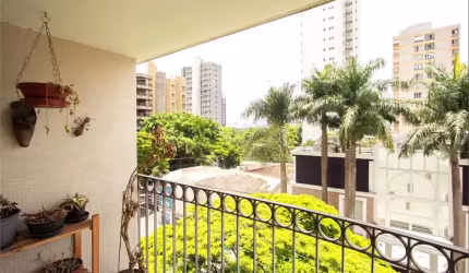 Apartamento com 3 quartos à venda em Moema - SP