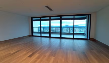 Apartamento com 3 quartos à venda em Alphaville Industrial - SP