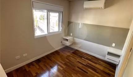Casa de vila com 2 quartos à venda em Vila Mariana - SP