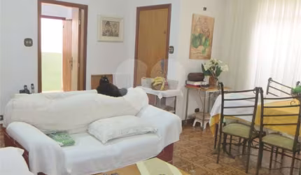 Casa térrea com 3 quartos à venda ou para locação em Saúde - SP