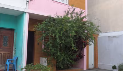 Casa de vila com 2 quartos à venda em Vila Gumercindo - SP