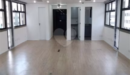 Salas à venda ou para locação em Paraíso - SP