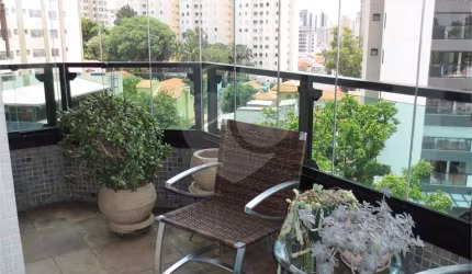 Apartamento com 4 quartos à venda em Saúde - SP