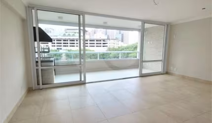 Apartamento com 3 quartos à venda em Água Branca - SP