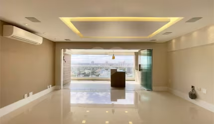 Apartamento com 3 quartos à venda em Vila Alexandria - SP