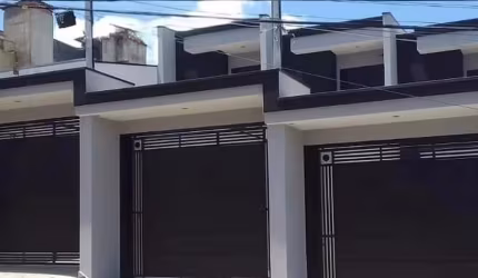 Sobrado com 3 Quartos e 3 banheiros à Venda, 105 m² por R$ 660.000.