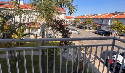 SOBRADO EM CONDOMINIO Á LOCAÇÃO - JARDIM GUAIRACA