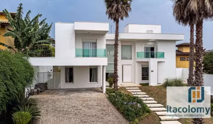 Casa para venda e locação no Condomínio Palos Verdes, Granja Viana