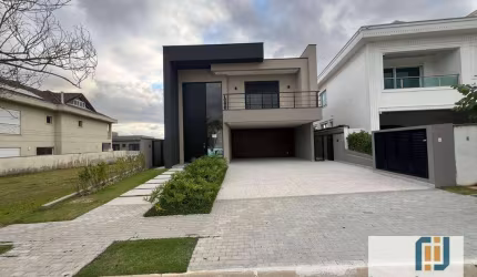 Casa à venda no Residencial Tamboré 10