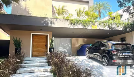 Casa reformada à venda no Residencial Gênesis II