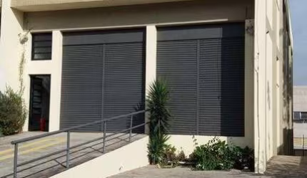 Armazém Comercial para locação no Tamboré