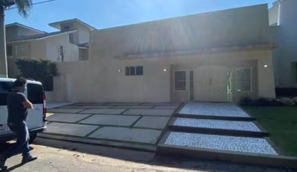 Casa mobiliada à venda no Residencial Marina Guarujá