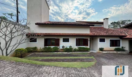 Casa à venda no Condomínio Estância Parque Atibaia