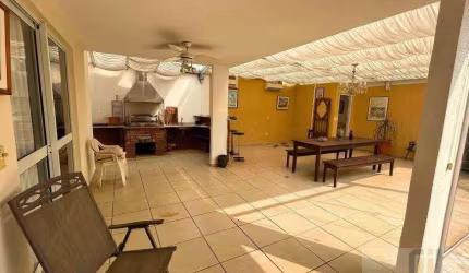 Casa com 4 dormitórios à venda, 330 m² por R$ 2.550.000,00 - Tamboré 05 - Santana de Parnaíba/SP