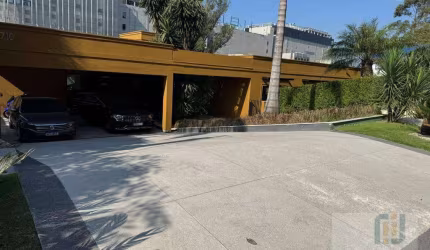 Casa para venda e locação no Residencial Tamboré 1