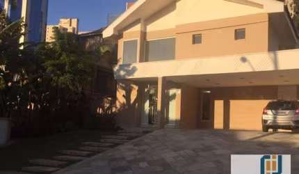 Casa para venda e locação no Residencial Alphaville 02