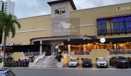 Loja com 172m2 mais mezanino, no Paseo