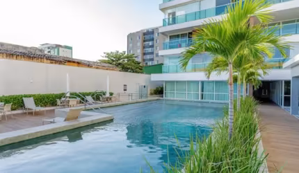 Apartamento com 1/4, varanda, mobiliado, 1 vaga, Duetto Barra