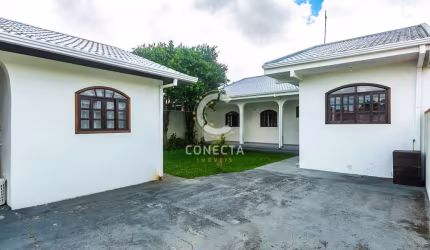 Excelente casa  com espaço terreno