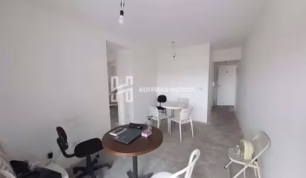 LINDO APARTAMENTO COM ÓTIMA LOCALIZAÇÃO