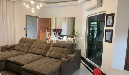 Sobrado com 3 Quartos, 3 Suítes, 2 Vagas à venda - Olímpico