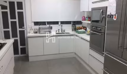 LINDO SOBRADO ALTO PADRÃO, EM RUA 'PARTICULAR' TRANQUILA, BEM PROX A KENNEDY!