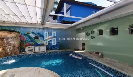 Casa à venda com 432m², 4 quartos e 6 vagas