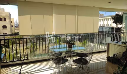LINDO APARTAMENTO EM COND. CLUBE, COM SACADA GOURMET!