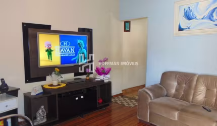 CASA COM BOA LOCALIZAÇÃO