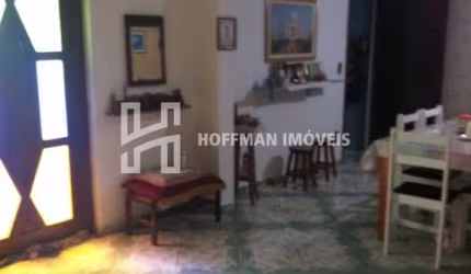 CASA COM ÓTIMA LOCALIZAÇÃO