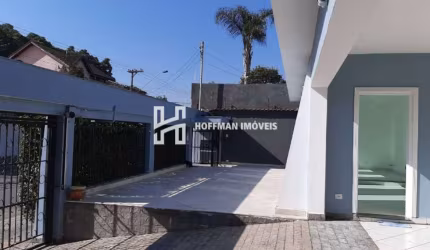 LINDA CASA COM ÓTIMA LOCALIZAÇÃO