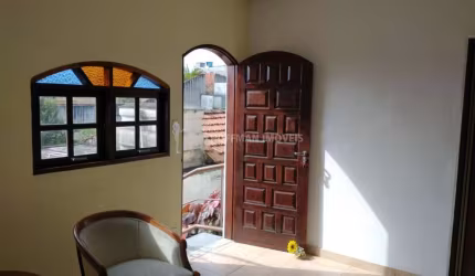 Casa com salão superior para locação na Vila California, com 90m².